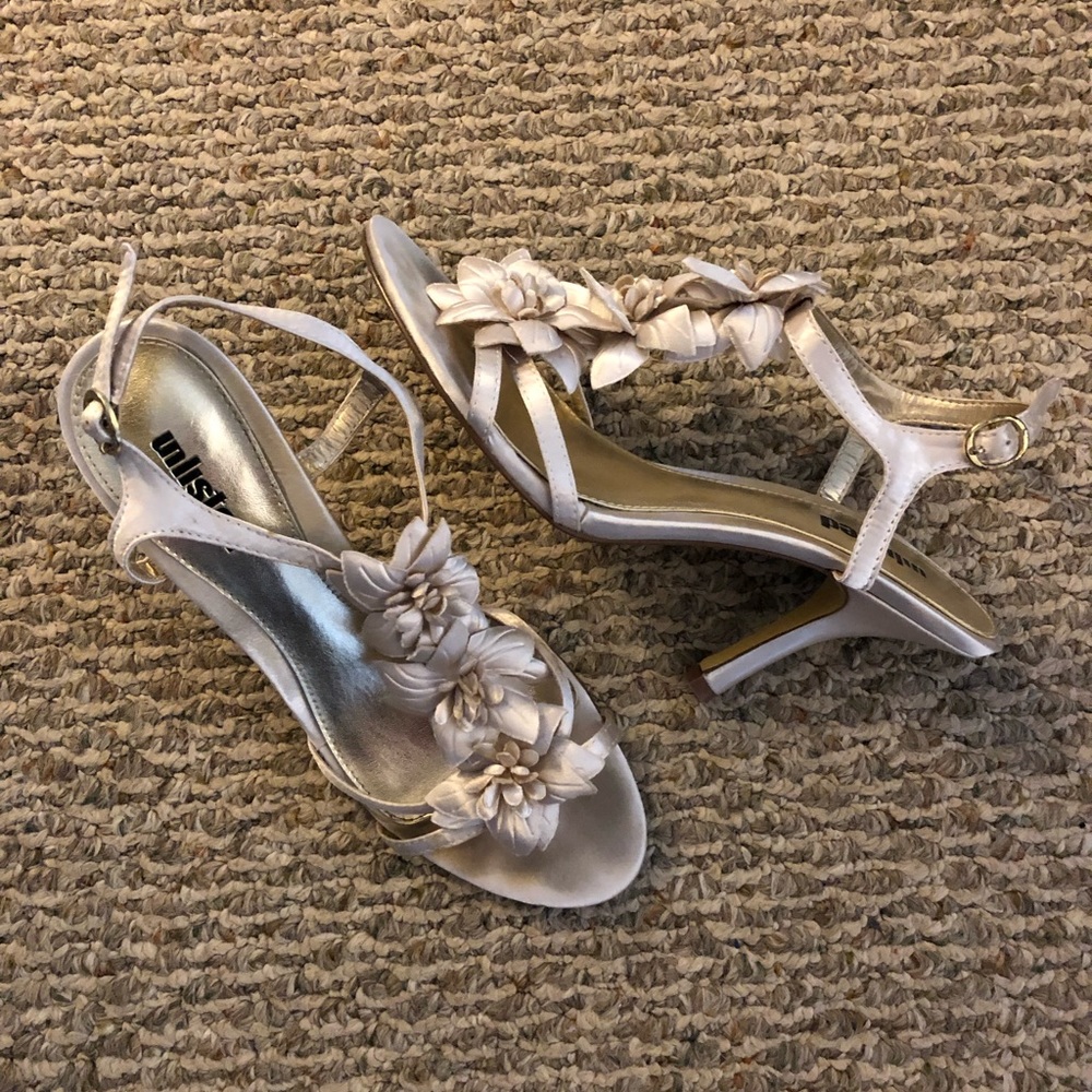Unlisted High Heels with Flower Strap